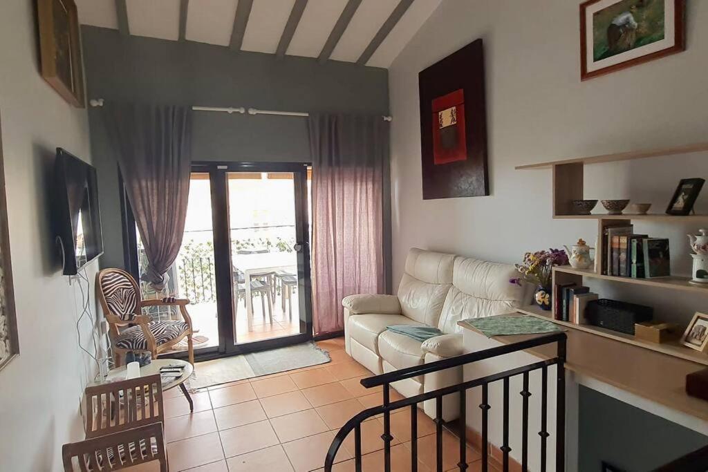 Preciosa Casa En Vilajoyosa Con Vistas Al Mar En Las Casas Colgantes Del Casco Antiguo Villajoyosa Luaran gambar
