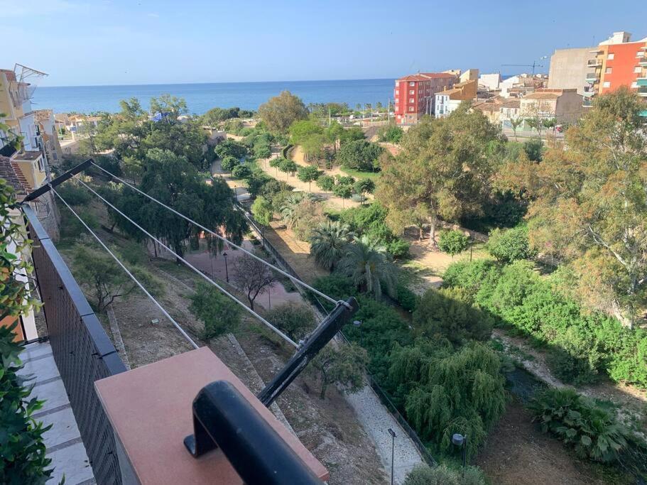 Preciosa Casa En Vilajoyosa Con Vistas Al Mar En Las Casas Colgantes Del Casco Antiguo Villajoyosa Luaran gambar