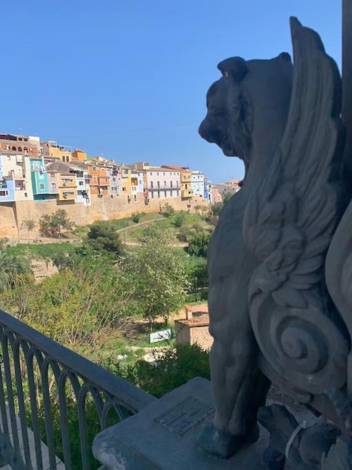 Preciosa Casa En Vilajoyosa Con Vistas Al Mar En Las Casas Colgantes Del Casco Antiguo Villajoyosa Luaran gambar