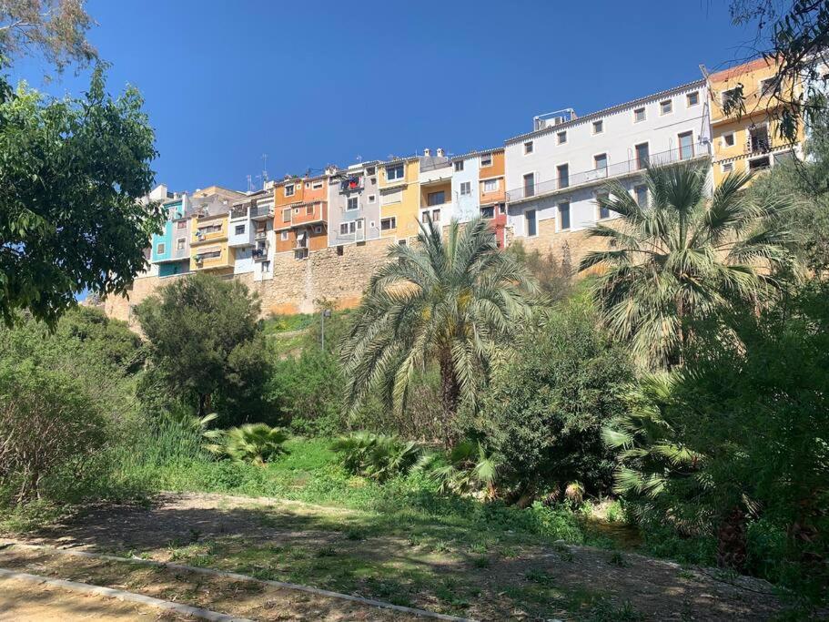 Preciosa Casa En Vilajoyosa Con Vistas Al Mar En Las Casas Colgantes Del Casco Antiguo Villajoyosa Luaran gambar